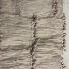 Šátek Beige, bolletjes, jak nahlášeno Pathé Schouwburgplein pomocí iLost