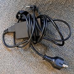 Oplader laptop, zgłoszono przez Breda University of Applied Sciences Mgr. Hopmansstraat przy użyciu iLost