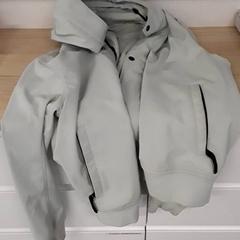 ジャケット がiLostで IKEA Breda によって報告されました