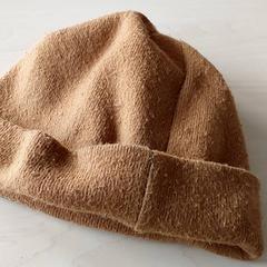 Oblečení - Muts bruin, jak nahlášeno Regio Oost-Vlaanderen pomocí iLost