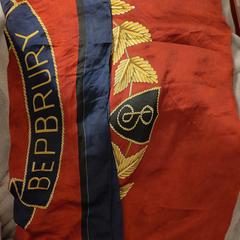 Bepbrury sjaal, donkerblauw, goud, rood, som rapportert til iLost