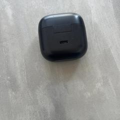 Earbud holder, as reported by Arriva Achterhoek-Rivierenland using iLost