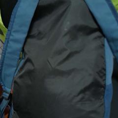 Taška bleu, ako bolo nahlásené TCL pomocou iLost