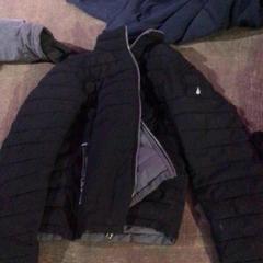 Jas Zwart, zoals gemeld door Café Leentje met iLost