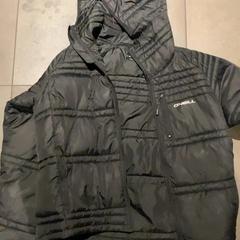 Jaqueta Black, segons ha informat MEININGER Hotel Amsterdam City West mitjançant iLost