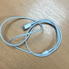 Iphone cable, jak nahlášeno Sheraton Brussels Airport Hotel pomocí iLost