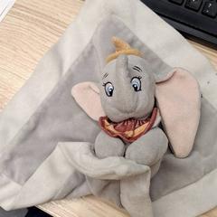 Zalaparta kuttuna, gisa salatu by IKEA Montpellier iLost erabiliz