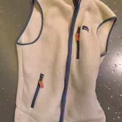 Vest WHITE AND BLUE, zoals gemeld door Room Mate Bruno met iLost