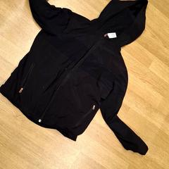 재킷 Imperméable noire, iLost를 사용하여 IKEA Nice Saint Isidore에 보고됨