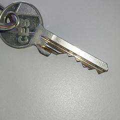 Nycklar, rapporterat av Regio Antwerpen - Brussel med iLost