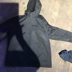 Jas & Zwarte winterjas, come riportato da De Heeren van Aemstel utilizzando iLost