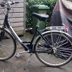 Kleine dames fiets, segundo informou a iLost