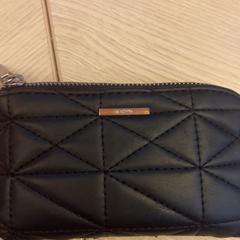 Brieftasche, gemeldet von ilévia über iLost