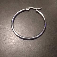 Pendente, segundo informou TivoliVredenburg usando iLost