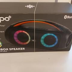 Produktu elektronikoak - Speaker, gisa salatu by Regio West-Vlaanderen iLost erabiliz