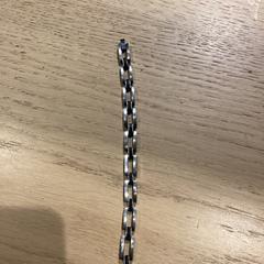Armband, rapporterat av Poppodium 013 med iLost