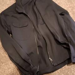 Casaco, como reportado por Van der Valk Hotel Apeldoorn - De Cantharel utilizando o iLost