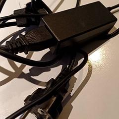 Laptop oplader Zwart, zoals gemeld door Padualaan 97 met iLost