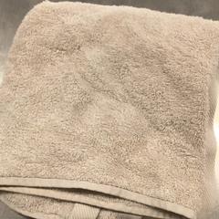 Handtuch Gray, gemeldet von MEININGER Hotel Leipzig Hauptbahnhof über iLost