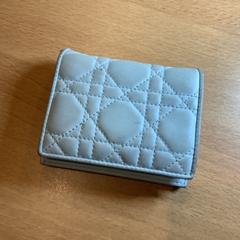 Cartera Op naam van Lui, segons ha informat Gemeente Amsterdam mitjançant iLost