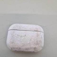 Airpods case, as reported by Transdev Gooi en Vechtstreek using iLost