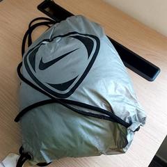 Mochila Zwemgerief, segundo informou Regio Limburg - Leuven usando iLost