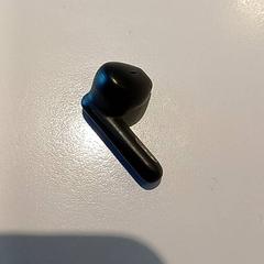 Ørepropp Zwart JBL, som rapportert av Padualaan 97 ved bruk av iLost