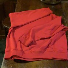 Genser Rode trui, som rapportert av Café Leentje ved bruk av iLost