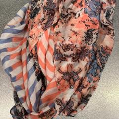 Sjal, rapporterat av IKEA Hasselt med iLost