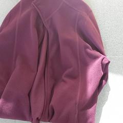 Kleding - Trui، كما تم الإبلاغ عنه بواسطة Centraal magazijn عبر iLost