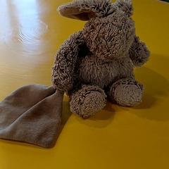 Kuschelige ohrfeige, gemeldet von IKEA Mulhouse über iLost