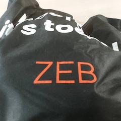 Táska - Zwart ZEB, amint azt Centraal magazijn az iLost segítségével jelentette.