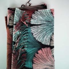 Sciarpa, come riportato da Twisto utilizzando iLost