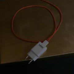 Adaptador White red, segundo informou MEININGER Hotel Copenhagen usando iLost