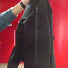 Giacca BLACK, come riportato da MEININGER Hotel Roma Termini utilizzando iLost