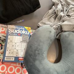 Books & Pillow, iLost를 사용하여 MEININGER Hotel Berlin "Mitte" Humboldthaus에 보고됨