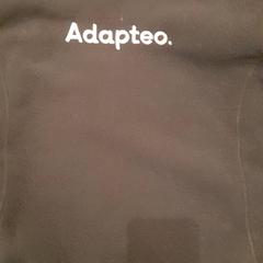 Roupa Adapteo, como reportado por Van der Valk Hotel Schiphol utilizando o iLost