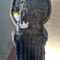 القفاز Kinderen Grijs، كما تم الإبلاغ عنه بواسطة Burgers' Zoo عبر iLost