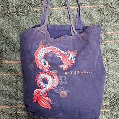 Saco, como reportado por Connexxion Amstelveen utilizando o iLost