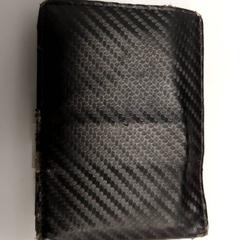 Carteira -Mylle, como reportado por Centraal magazijn utilizando o iLost