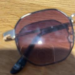 Ulleres de sol, segons ha informat Designer Outlet Roermond mitjançant iLost