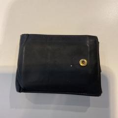 Poltsa, gisa salatu by Gemeente Amsterdam - Bureau Gevonden Voorwerpen iLost erabiliz