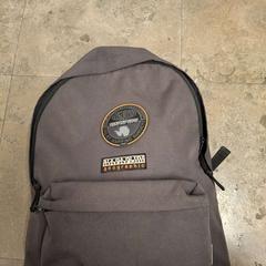 Plecak Grijs, zgłoszono przez Regio West-Vlaanderen przy użyciu iLost