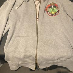 Trui Grey, zoals gemeld door Van der Valk Hotel Heerlen met iLost