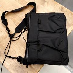 Sac Saccoche noire, a été signalé par IKEA Rennes - Pacé utilisant iLost