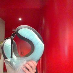 首枕 light blue がiLostで MEININGER Hotel Roma Termini によって報告されました