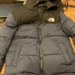 Kinderjacke, gemeldet von MEININGER Hotel Marseille Centre la Joliette über iLost