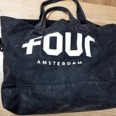 トートバッグ がiLostで Connexxion Amstelland-Meerlanden Amstelveen によって報告されました