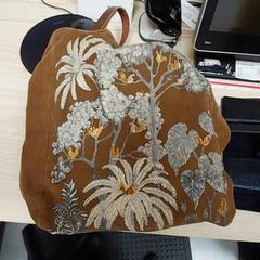 バッグ Sac marron がiLostで IKEA Toulon によって報告されました
