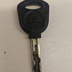 Clé, a été signalé par Supersized Kingsday 2025 utilisant iLost